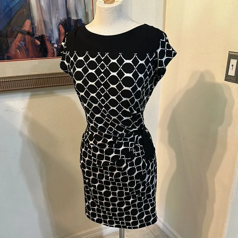 Just….Taylor Elegant Black and White Gathered Patterned Dress Size 14P